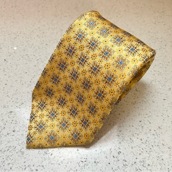Ermenegildo Zegna 100% Silk Yellow Blue Floral Print Made in Italy Tie - Picture 2 of 9